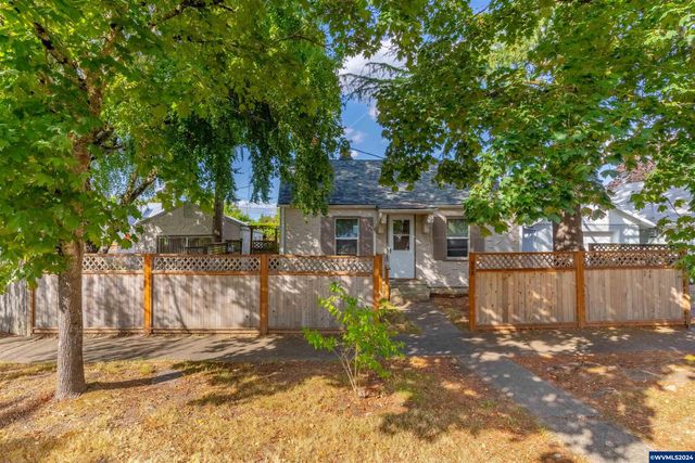 655 Norway (-665) St NE, Salem, OR 97301