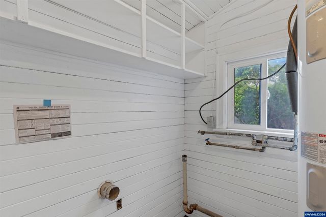 655 Norway (-665) St NE, Salem, OR 97301