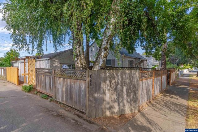 655 Norway (-665) St NE, Salem, OR 97301
