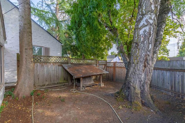 655 Norway (-665) St NE, Salem, OR 97301