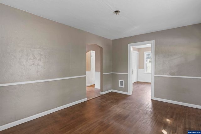 655 Norway (-665) St NE, Salem, OR 97301
