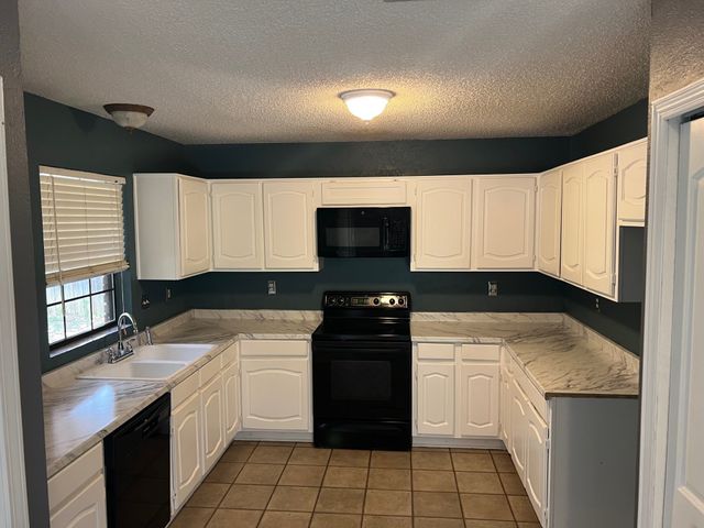 3028 Matterhorn Drive, Bedford, TX 76021
