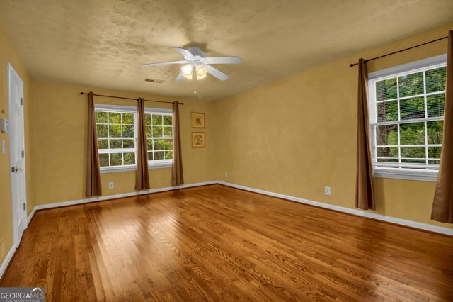 2594 W Fontainebleau Court, Atlanta, GA 30360