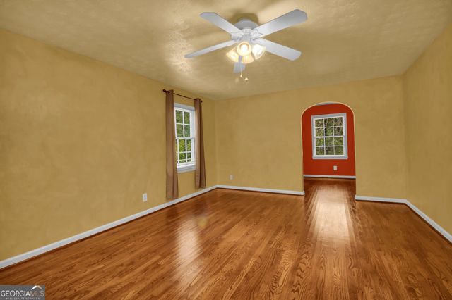 2594 W Fontainebleau Court, Atlanta, GA 30360