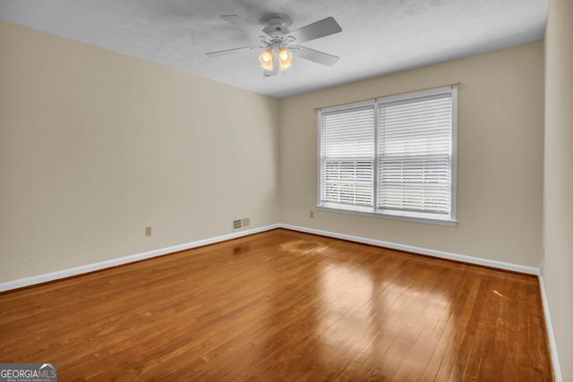 2594 W Fontainebleau Court, Atlanta, GA 30360
