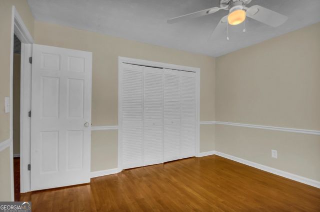 2594 W Fontainebleau Court, Atlanta, GA 30360