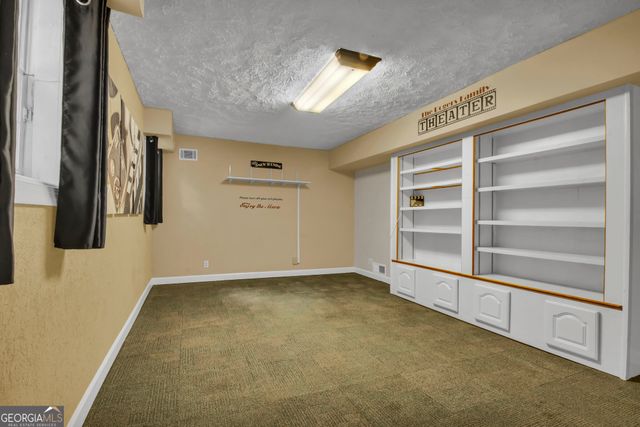 2594 W Fontainebleau Court, Atlanta, GA 30360