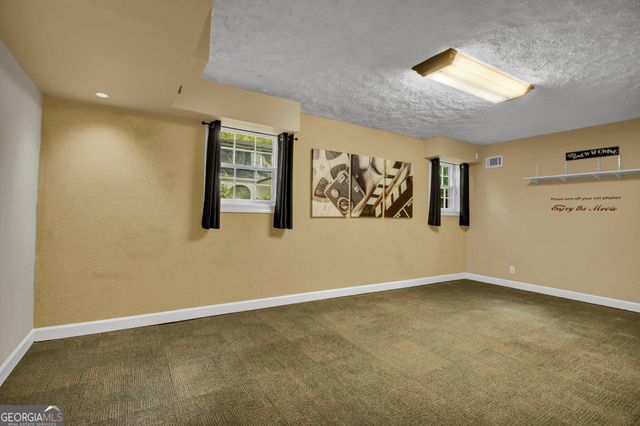 2594 W Fontainebleau Court, Atlanta, GA 30360