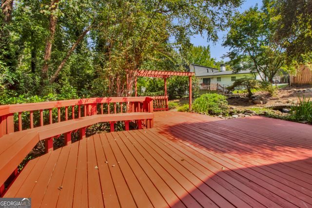 2594 W Fontainebleau Court, Atlanta, GA 30360