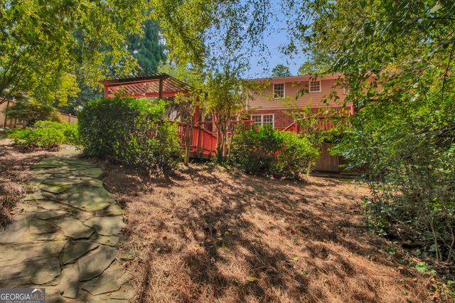 2594 W Fontainebleau Court, Atlanta, GA 30360