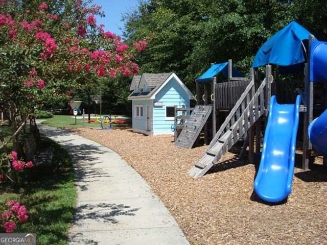 2594 W Fontainebleau Court, Atlanta, GA 30360