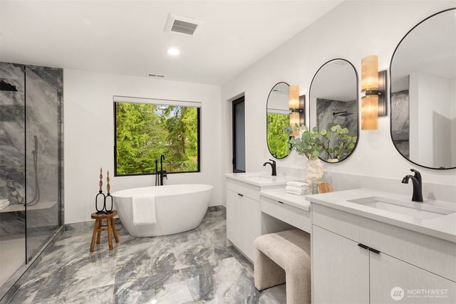 22900 101st Avenue SE, Woodinville, WA 98077