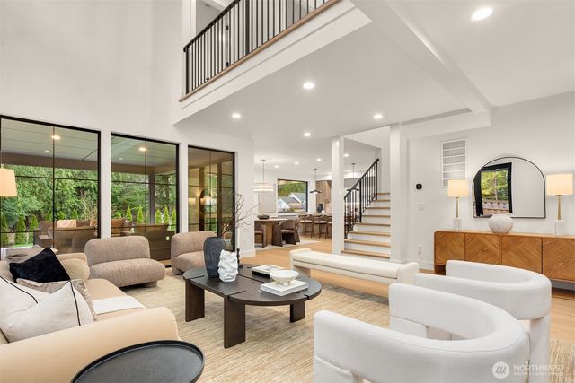 22900 101st Avenue SE, Woodinville, WA 98077