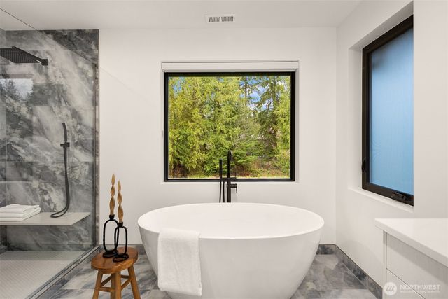 22900 101st Avenue SE, Woodinville, WA 98077