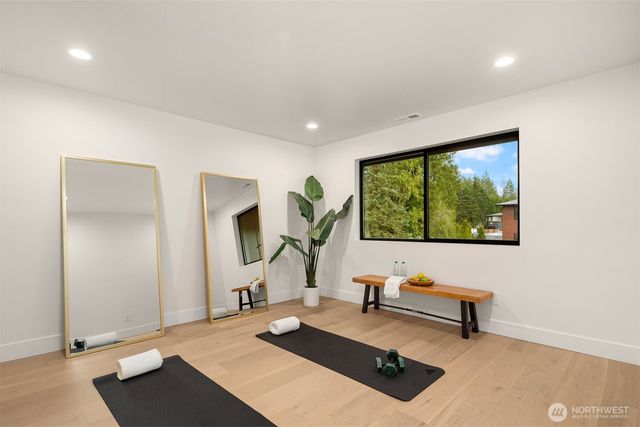 22900 101st Avenue SE, Woodinville, WA 98077