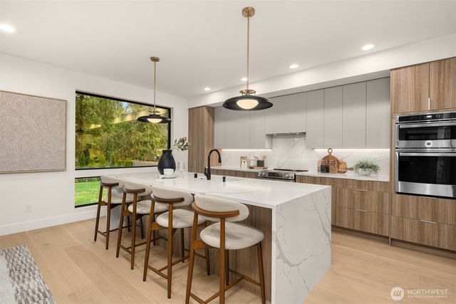 22900 101st Avenue SE, Woodinville, WA 98077