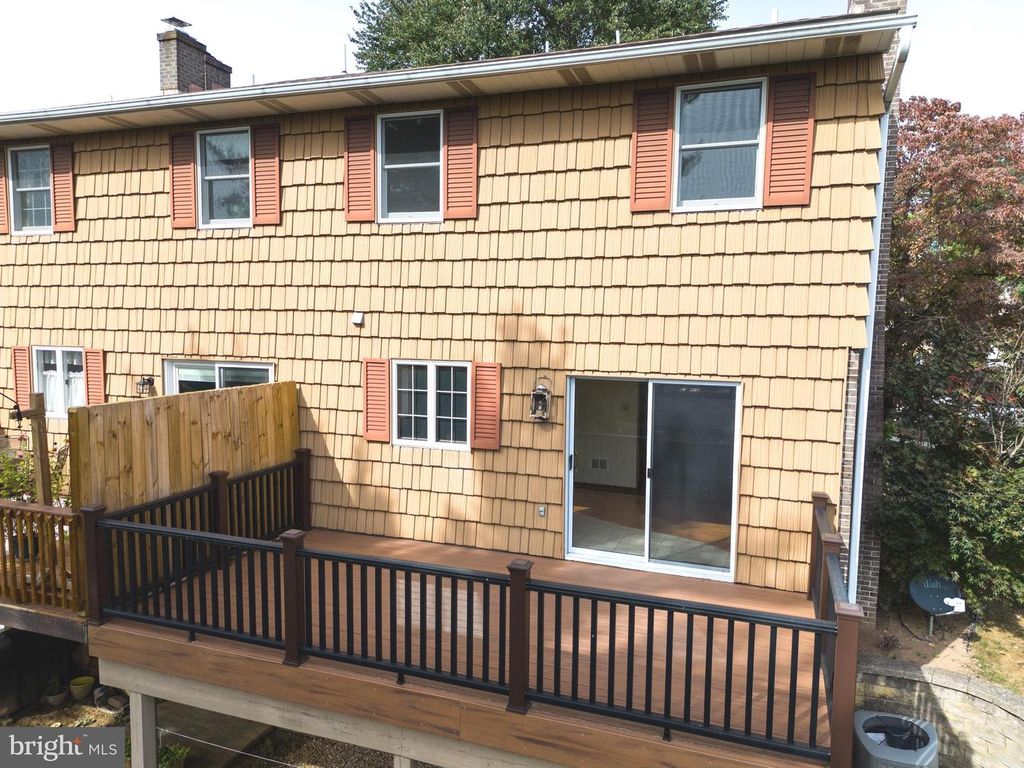 178 POPODICKON DR, Boyertown, PA 19512