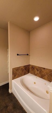 1815 Bersand, Gainesville, TX 76240