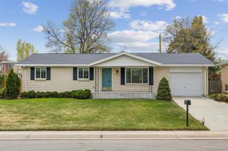 10690 W 8th Place, Lakewood, CO 80215