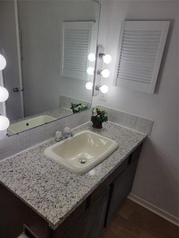 8425 Hearth Drive 25, Houston, TX 77054