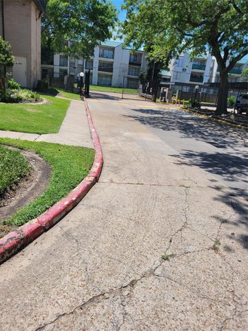 8425 Hearth Drive 25, Houston, TX 77054