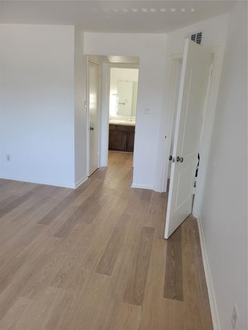 8425 Hearth Drive 25, Houston, TX 77054