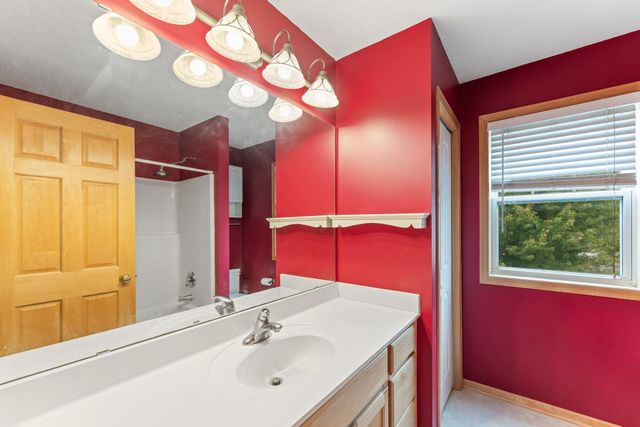 11841 86th Avenue N, Maple Grove, MN 55369