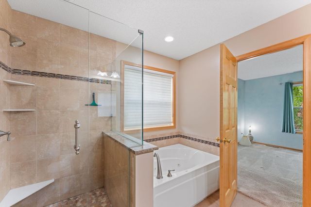 11841 86th Avenue N, Maple Grove, MN 55369
