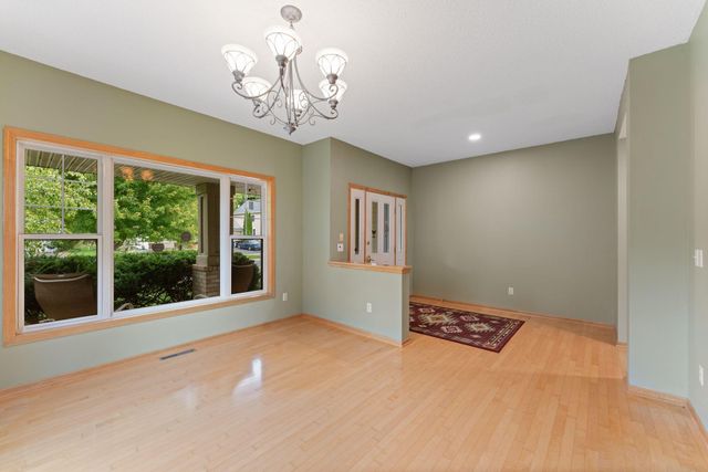 11841 86th Avenue N, Maple Grove, MN 55369