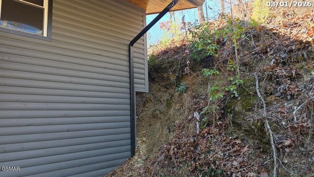 2869 Hatcher Mountain Road, Sevierville, TN 37862