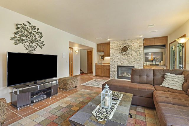 5005 89th PLACE, Kenosha, WI 53142