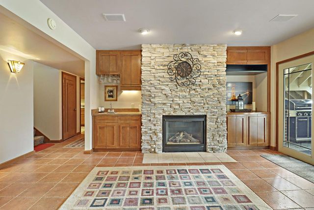 5005 89th PLACE, Kenosha, WI 53142