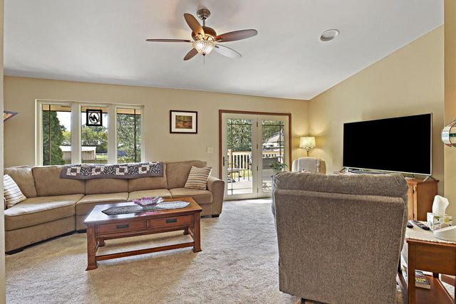 5005 89th PLACE, Kenosha, WI 53142