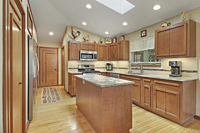 5005 89th PLACE, Kenosha, WI 53142