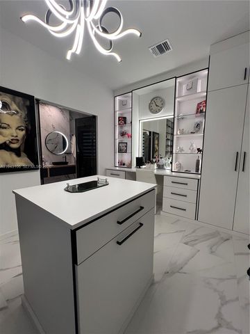 7782 NW 18th St, Pembroke Pines, FL 33024