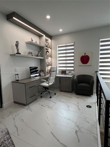 7782 NW 18th St, Pembroke Pines, FL 33024