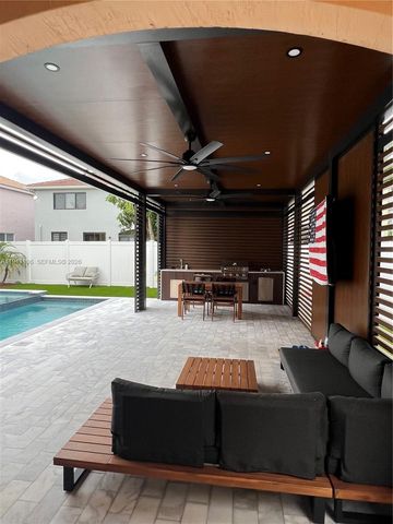 7782 NW 18th St, Pembroke Pines, FL 33024