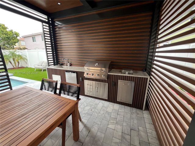 7782 NW 18th St, Pembroke Pines, FL 33024