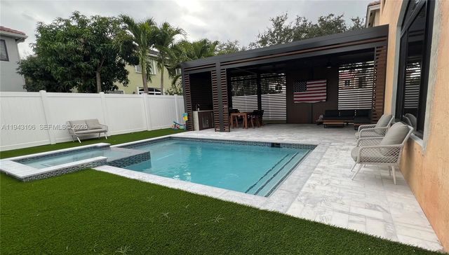 7782 NW 18th St, Pembroke Pines, FL 33024