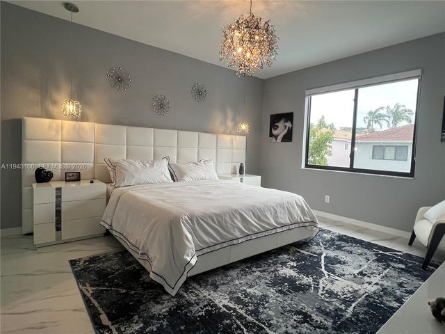 7782 NW 18th St, Pembroke Pines, FL 33024