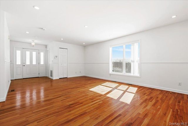 44 Greenvale Circle, White Plains, NY 10607