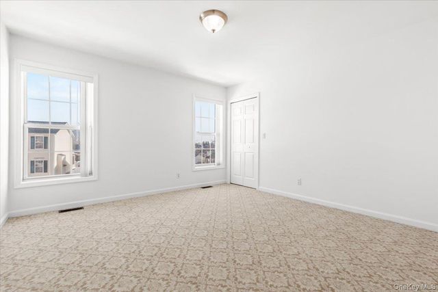 44 Greenvale Circle, White Plains, NY 10607