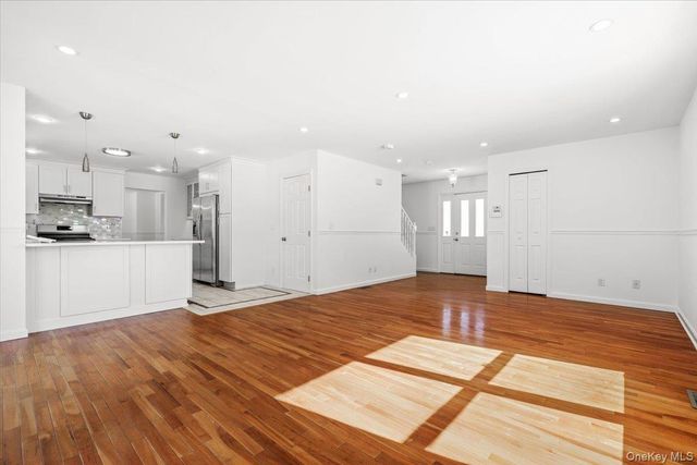 44 Greenvale Circle, White Plains, NY 10607