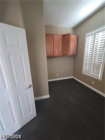 9622 Staff Lane, Las Vegas, NV 89178