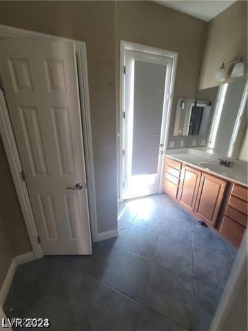 9622 Staff Lane, Las Vegas, NV 89178