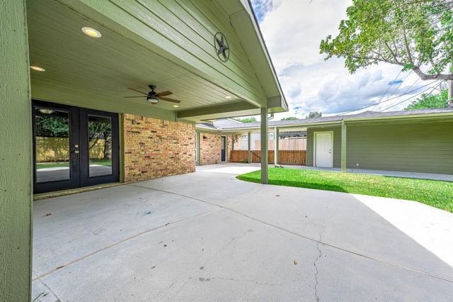 6030 Warm Springs Road, Houston, TX 77035