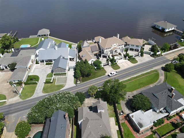 219 Shell Beach Drive, Lake Charles, LA 70601