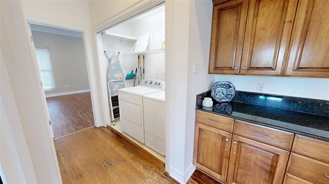 219 Shell Beach Drive, Lake Charles, LA 70601