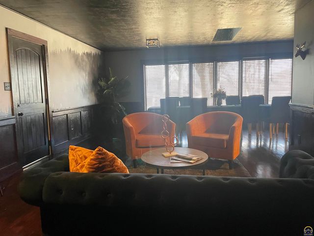 3800 SW Nottingham RD, Topeka, KS 66610