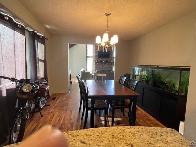 3800 SW Nottingham RD, Topeka, KS 66610